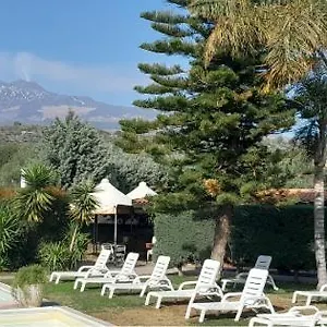 https://croce-vallone-agrihotel.sicilyhotelsitaly.net